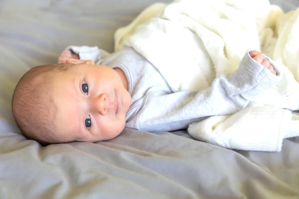 2 miesiąc życia - Uśmiechy społeczne i pierwsze interakcje