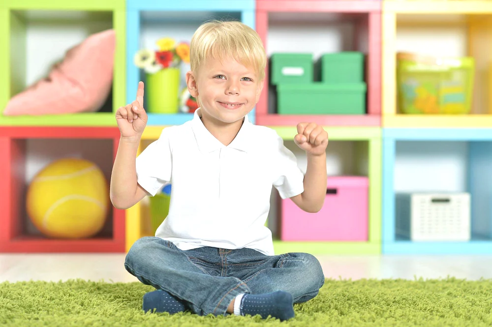 4. rok życia (48-60 miesięcy) - Przygotowanie do szkoły i rozwój poznawczy