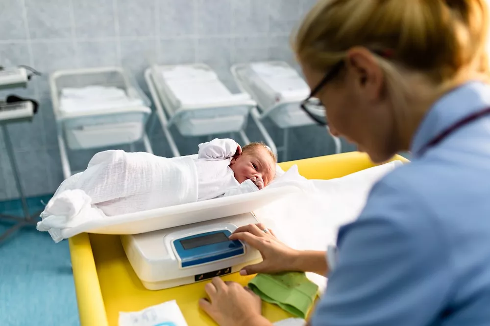 Skala Apgar – co oznaczają punkty przyznawane noworodkowi?